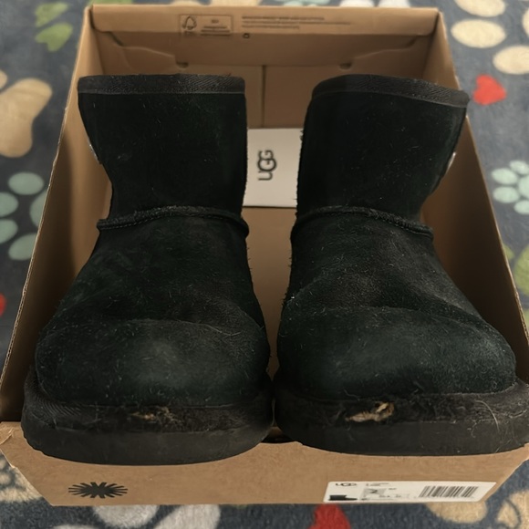 Girls UGG boots - Picture 2 of 4